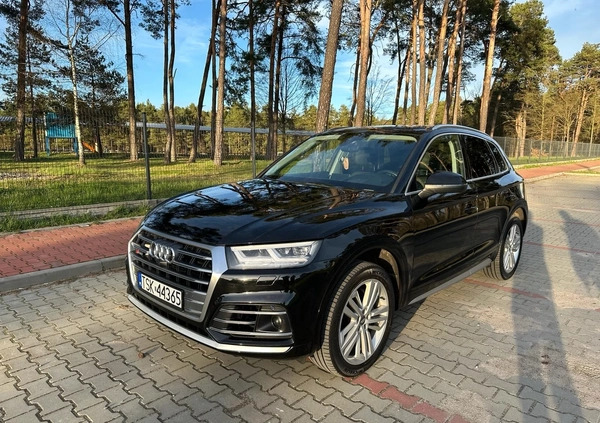 Audi Q5 cena 116000 przebieg: 117000, rok produkcji 2018 z Suchedniów małe 379